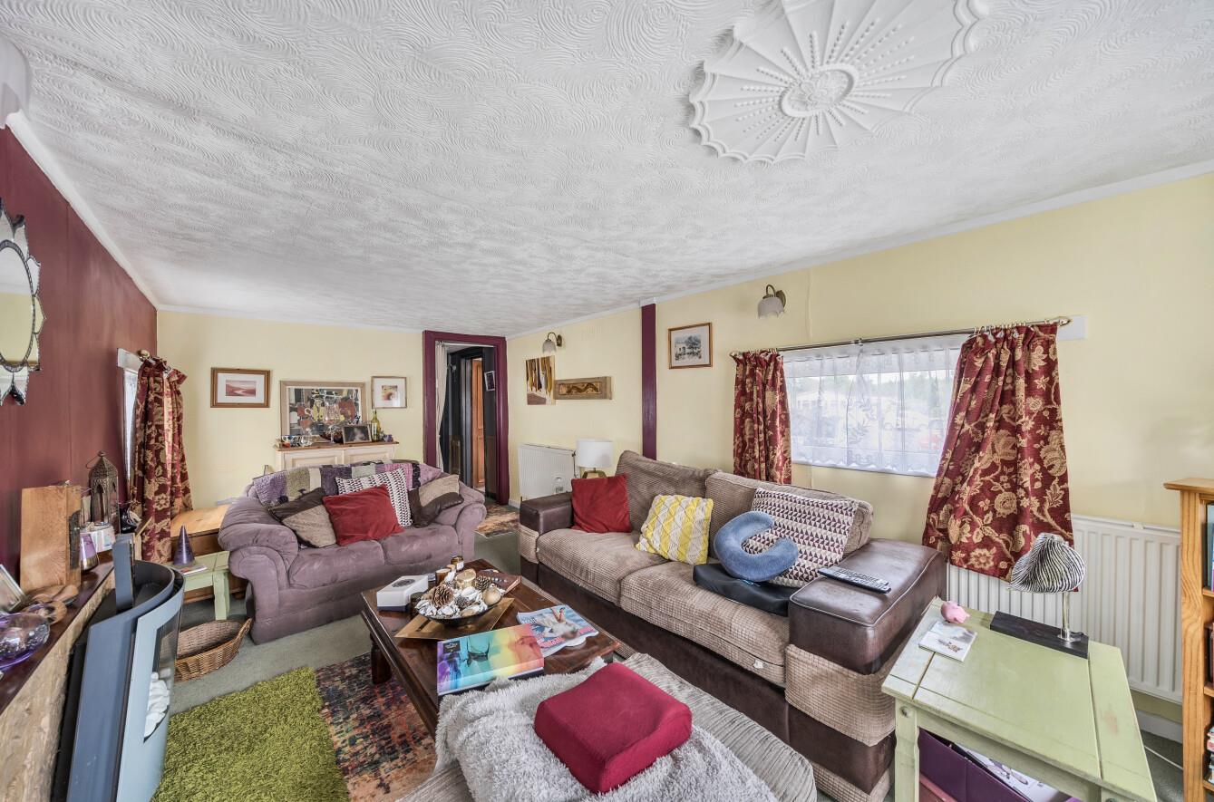 Oakland Park, Fforestfach, Swansea, SA5 4BX